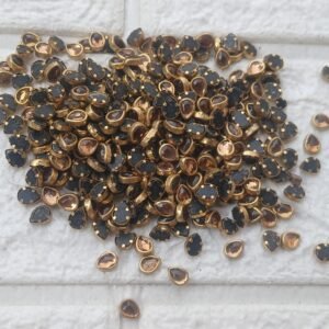 Golden Fitting Stones Thilagam Shape